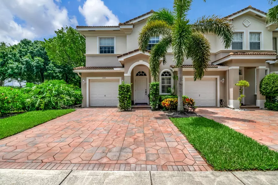 4402 Regal CT, Delray Beach, FL 33445