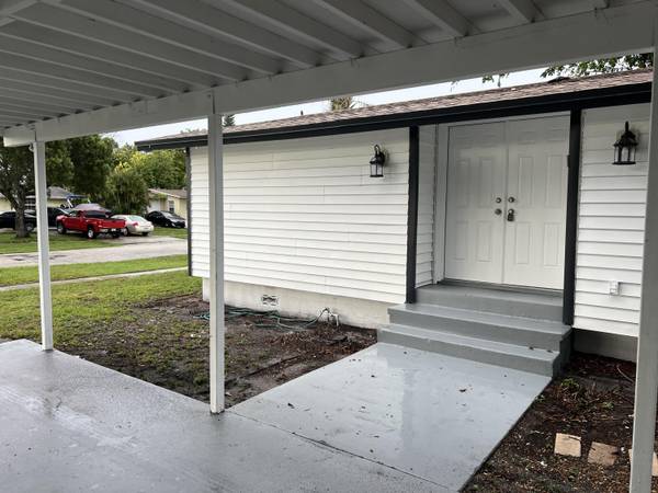 3884 Mackinac RD,  Lake Worth,  FL 33462