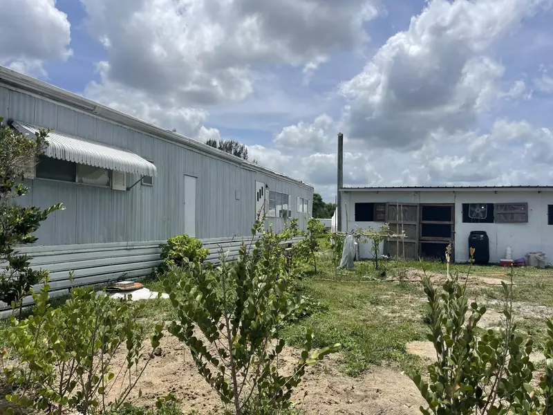 8213 L-20, Fort Pierce, FL 34945