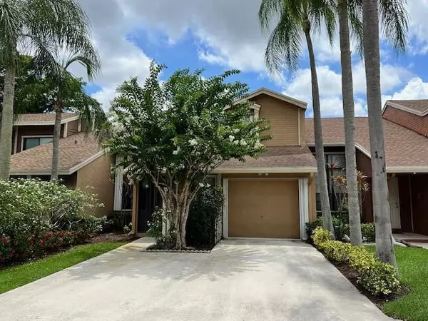 Boca Raton, FL 33428,22427 Thousand Pines LN