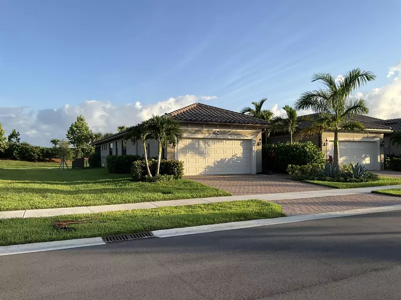 4039 Basket Oak CIR, Vero Beach, FL 32967