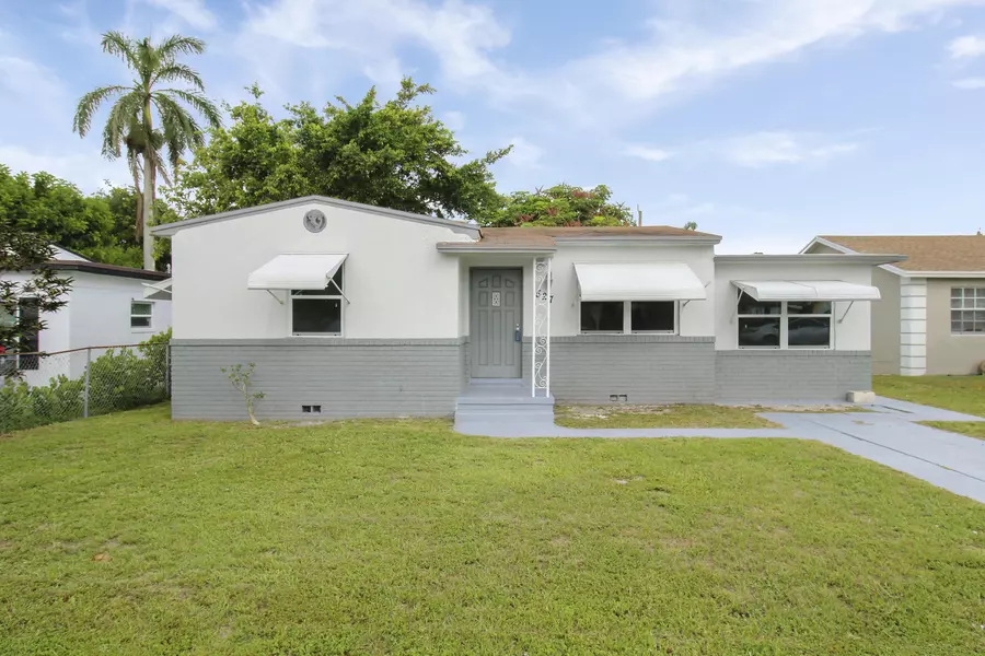 527 Jackson AVE, Greenacres, FL 33463