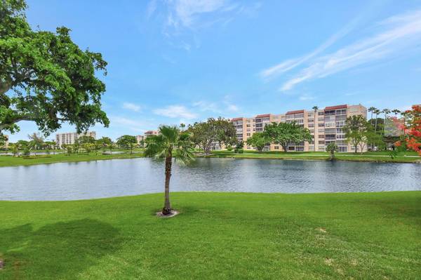 26 Abbey LN 208, Delray Beach, FL 33446