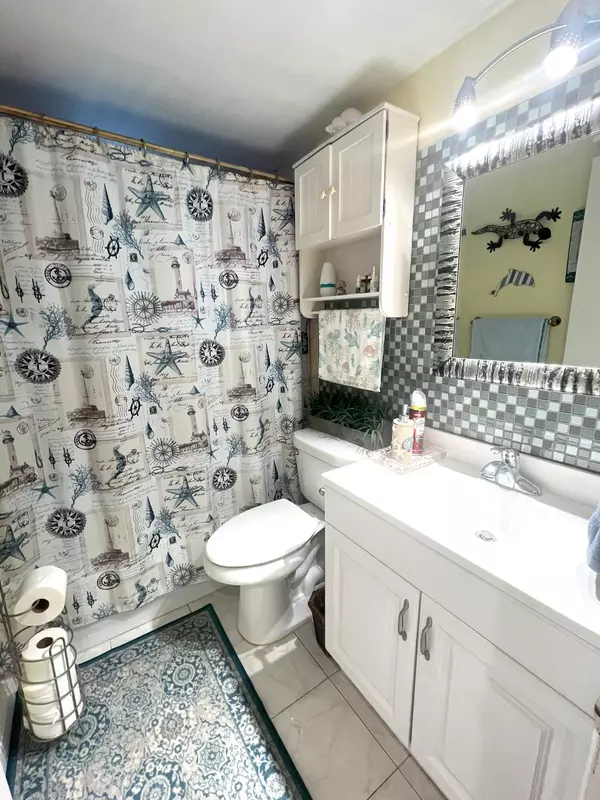 Lake Worth, FL 33461,2615 N Garden DR 111