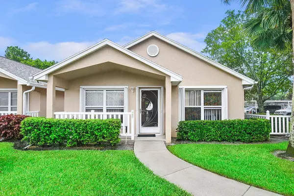 600 NW San Remo CIR, Port Saint Lucie, FL 34986