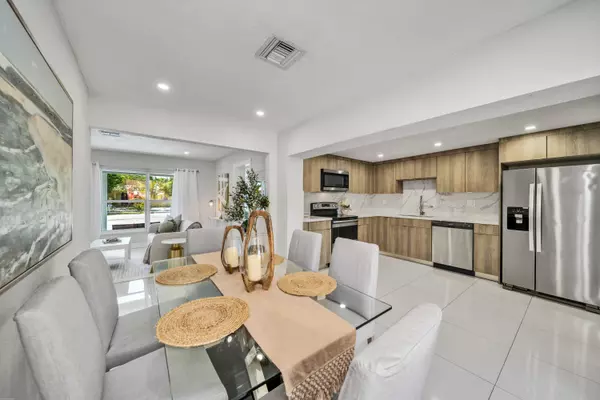 5424 NE 1st TER, Oakland Park, FL 33334