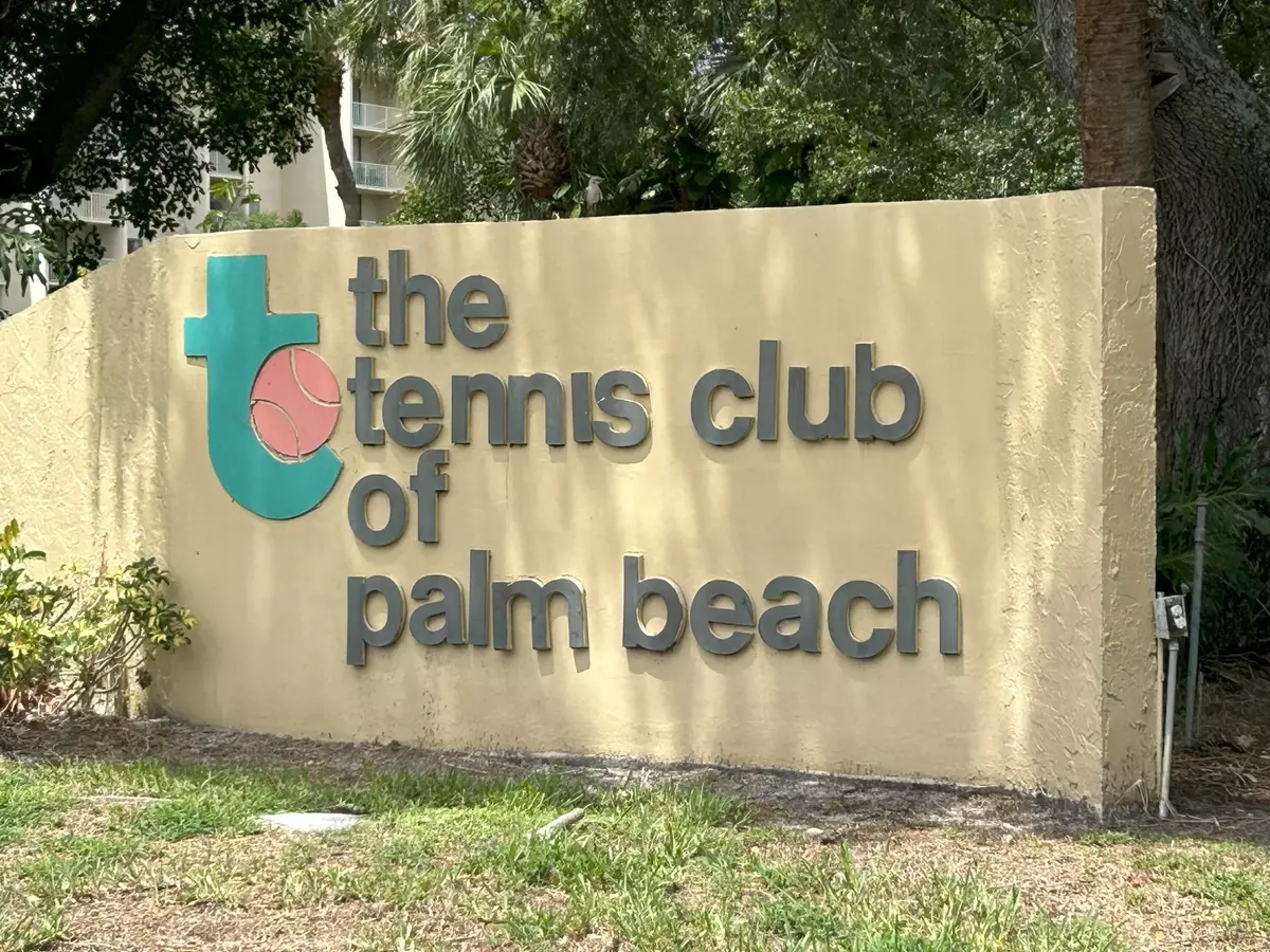 West Palm Beach, FL 33417,2786 Tennis Club DR 102