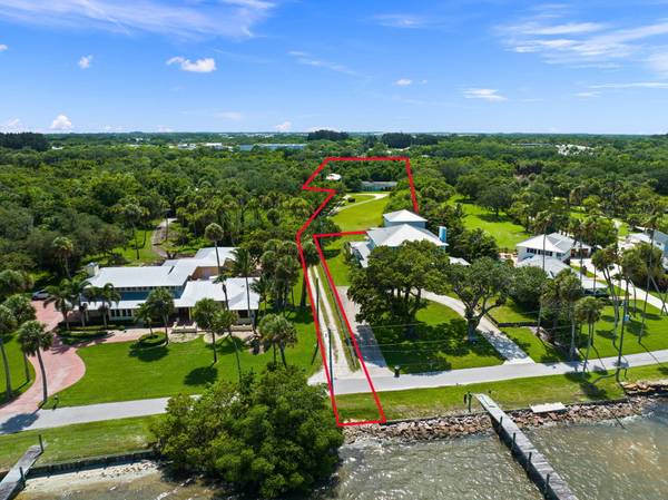 3241 N Indian River DR, Fort Pierce, FL 34946