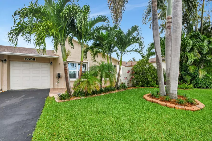 5558 Mirror Lakes BLVD, Boynton Beach, FL 33472