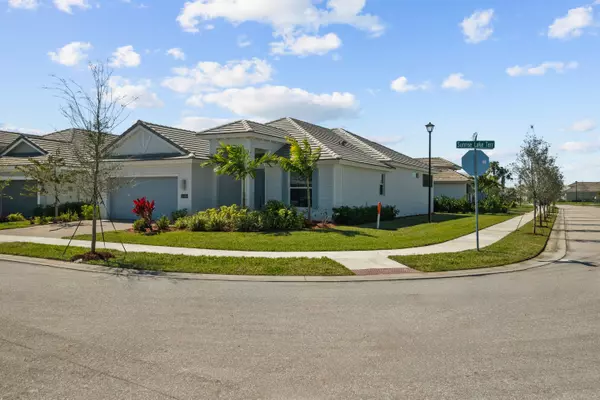 12488 SW Sunrise Lake TER, Port Saint Lucie, FL 34987