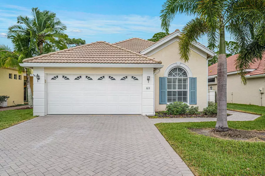 613 SW Andros CIR, Port Saint Lucie, FL 34986