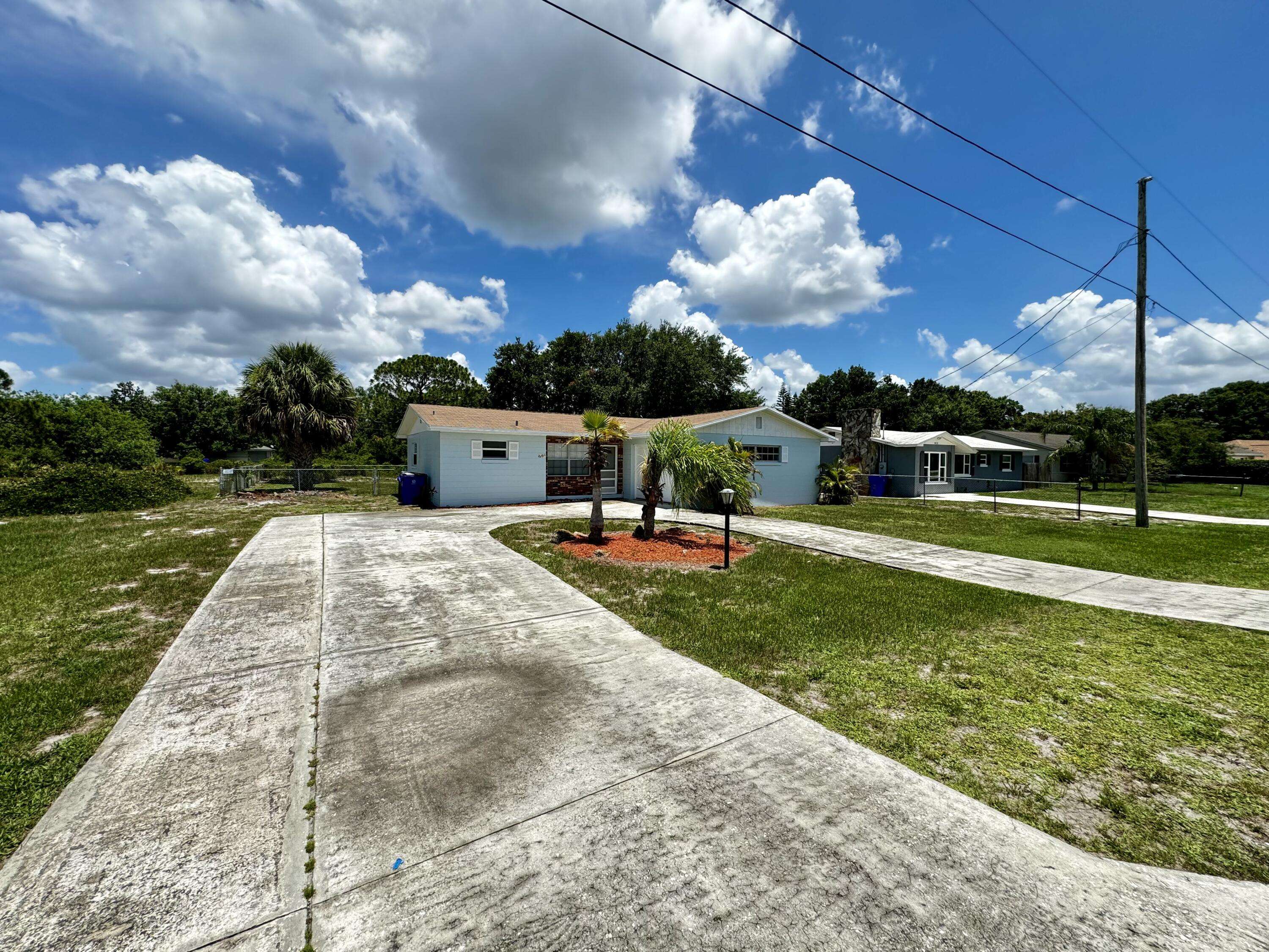 Lake Placid, FL 33852,1619 Oak AVE