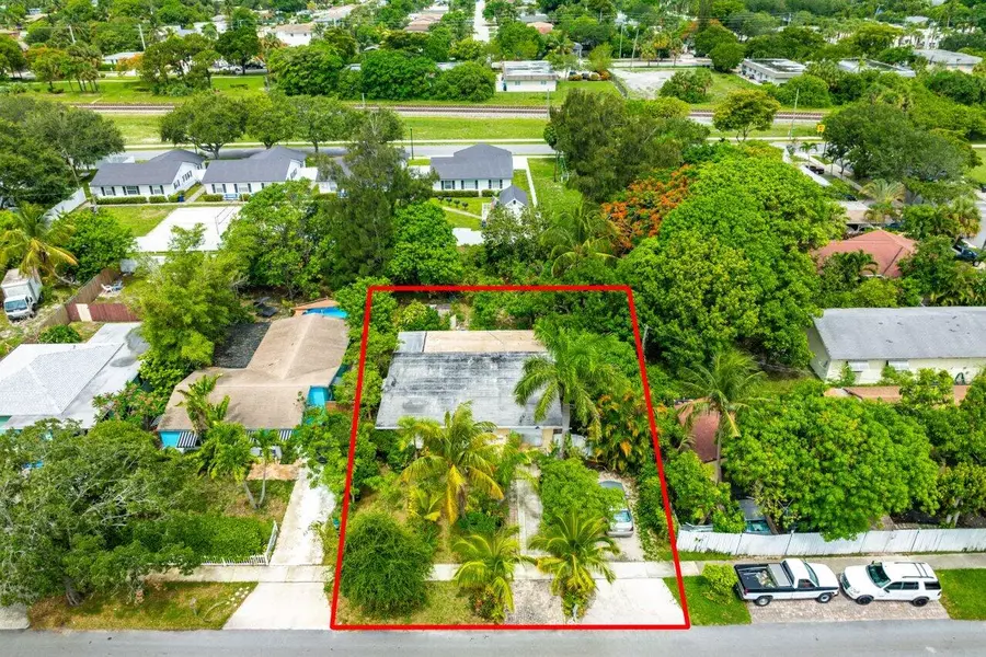 814 SE 2nd AVE, Delray Beach, FL 33483