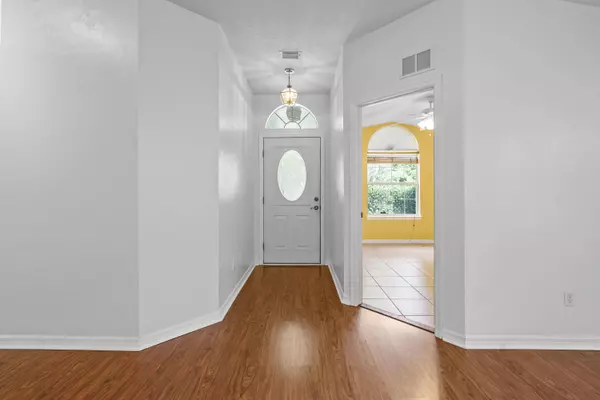 Gainesville, FL 32607,909 SW 75th WAY