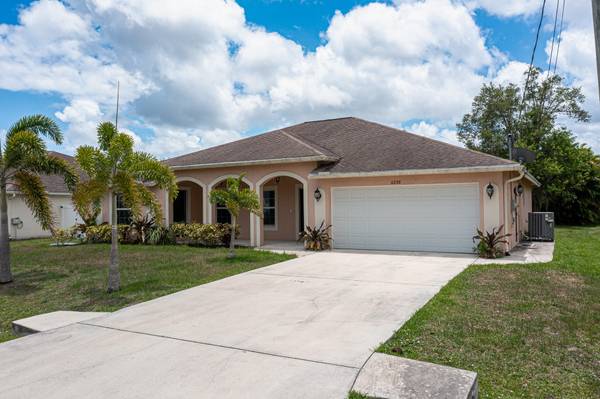 6230 NW Sayers AVE, Port Saint Lucie, FL 34983