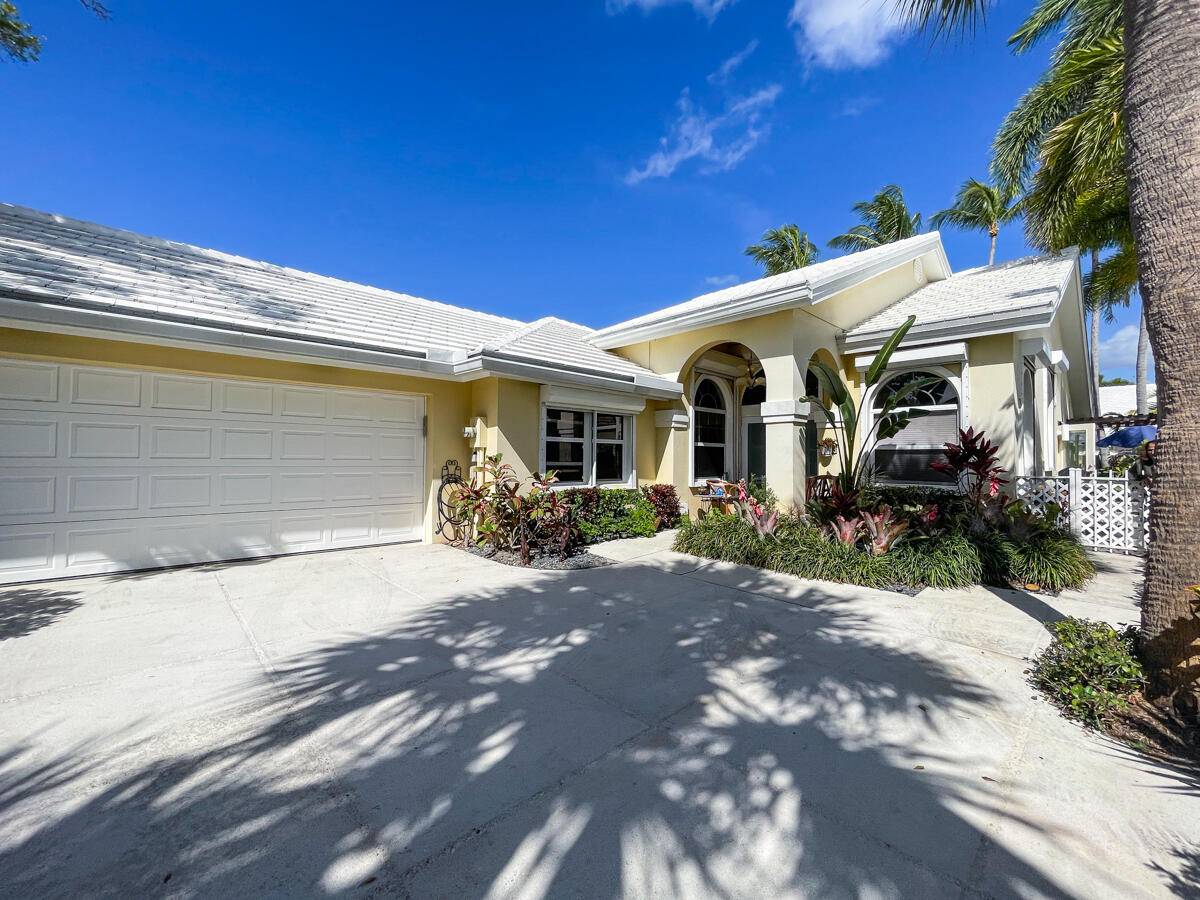 West Palm Beach, FL 33409,2735 Meadowlark LN