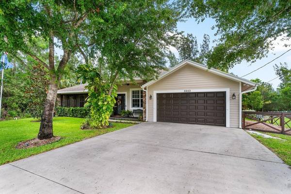 5242 NW North Piper CIR, Port Saint Lucie, FL 34986