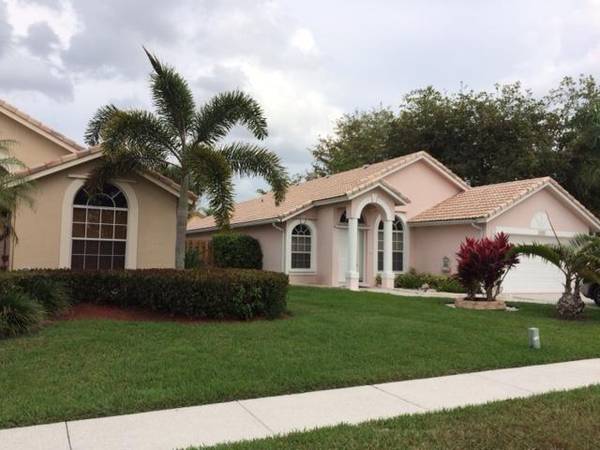 1882 Oak Berry CIR, Wellington, FL 33414