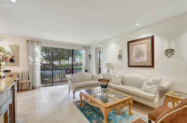 1714 Bridgewood DR, Boca Raton, FL 33434