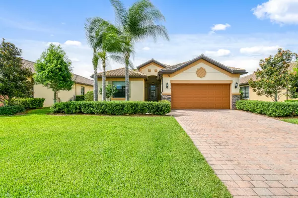 Port Saint Lucie, FL 34984,210 SE Courances DR