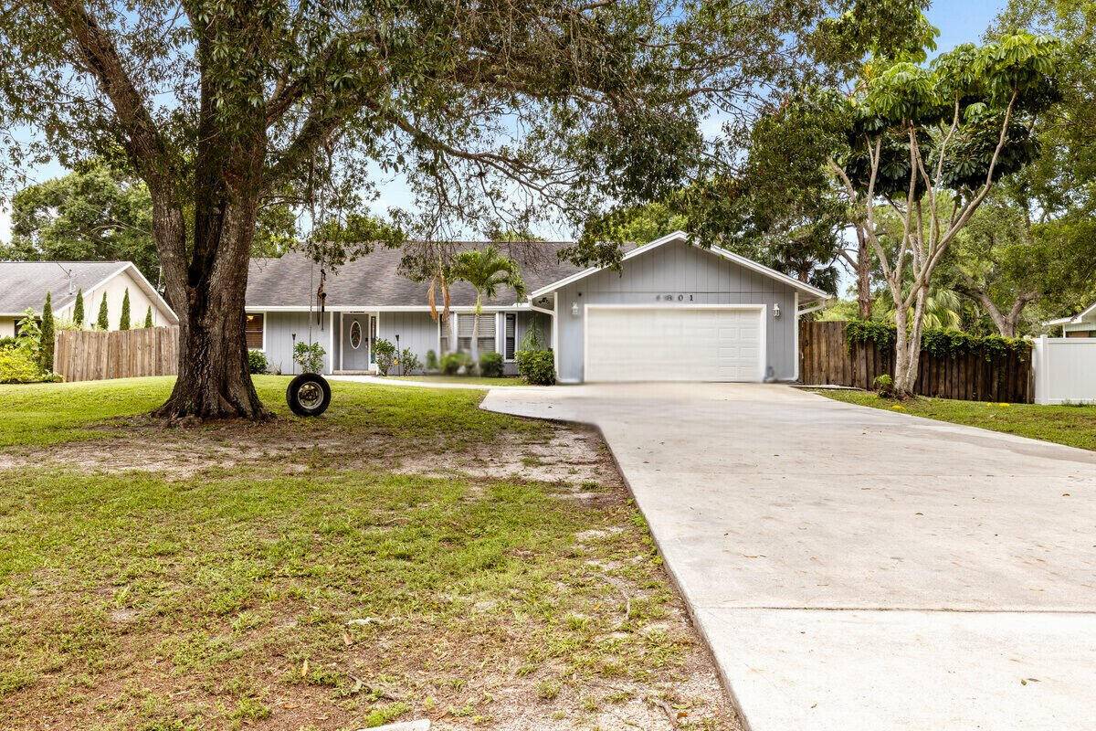 Fort Pierce, FL 34982,4801 Buchanan DR