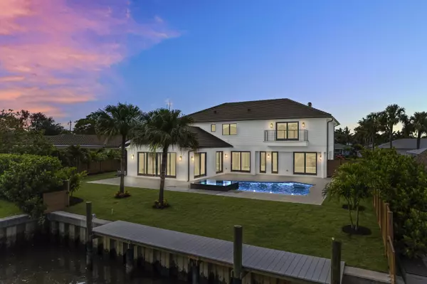 Tequesta, FL 33469,8 Leeward CIR