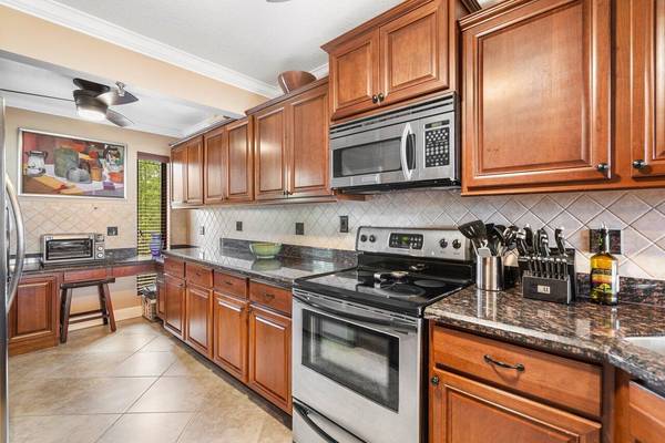 Boca Raton, FL 33432,22 Royal Palm Way Unit 402