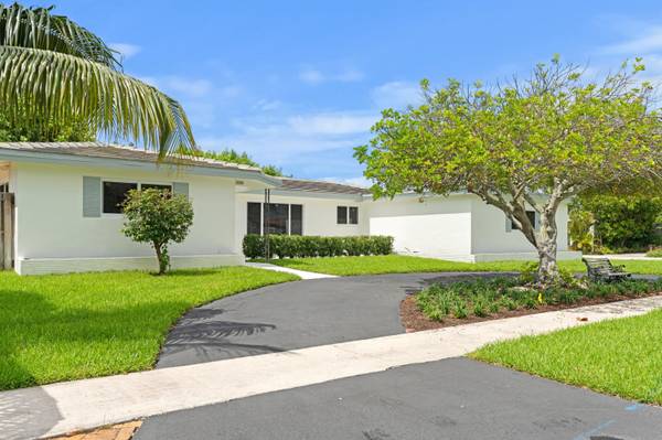 300 NE 24th ST,  Boca Raton,  FL 33431