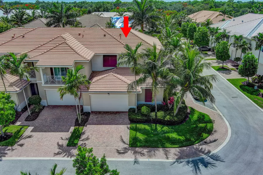 3141 Yorkshire LN, Palm Beach Gardens, FL 33418