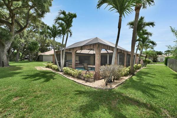 Boca Raton, FL 33486,93 SW 15th CT