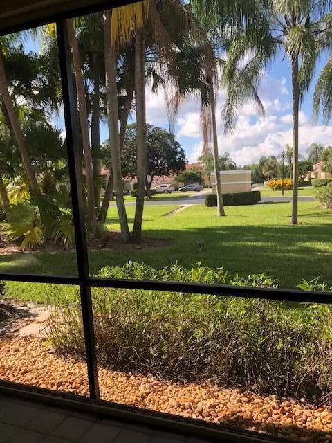 Palm Beach Gardens, FL 33418,877 Windermere WAY