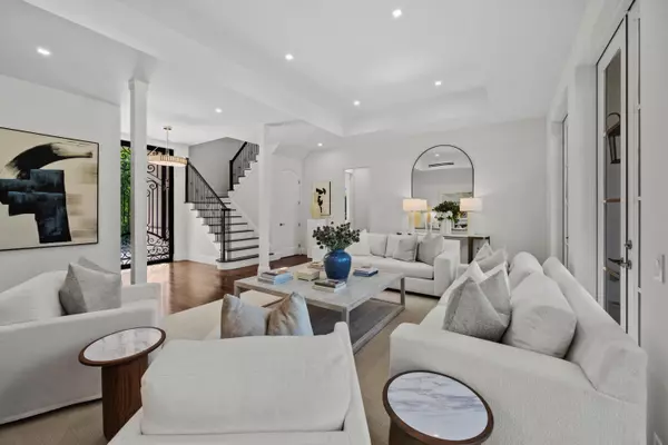 Palm Beach, FL 33480,125 Via Vizcaya