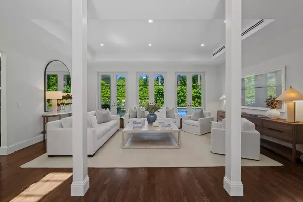 Palm Beach, FL 33480,125 Via Vizcaya