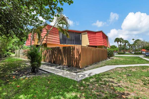 22952 Oxford PL B,  Boca Raton,  FL 33433