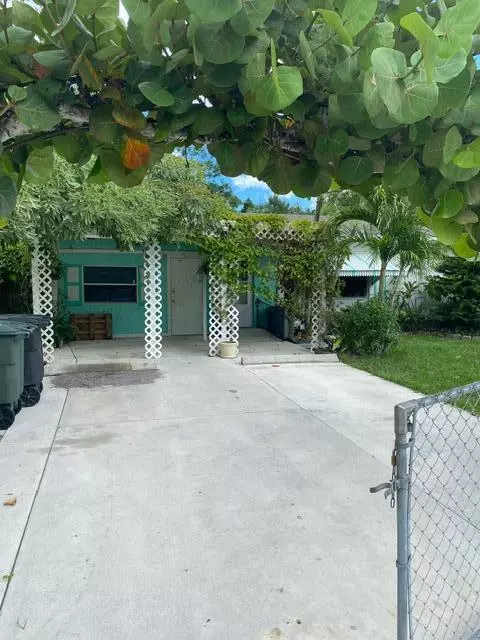 Fort Pierce, FL 34950,312 N 23rd ST