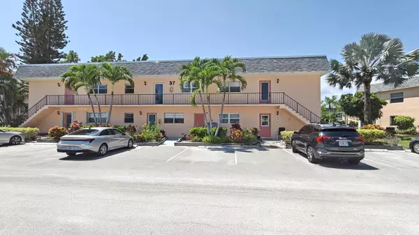 2950 SE Ocean BLVD 37-6, Stuart, FL 34996