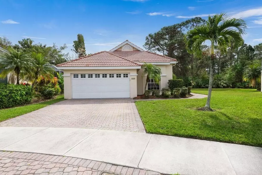 546 SW New Castle CV, Port Saint Lucie, FL 34986