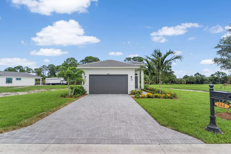 244 SE Via Sangro, Port Saint Lucie, FL 34952