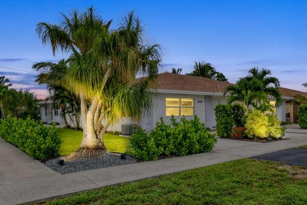 Lantana, FL 33462,540 W Perry ST