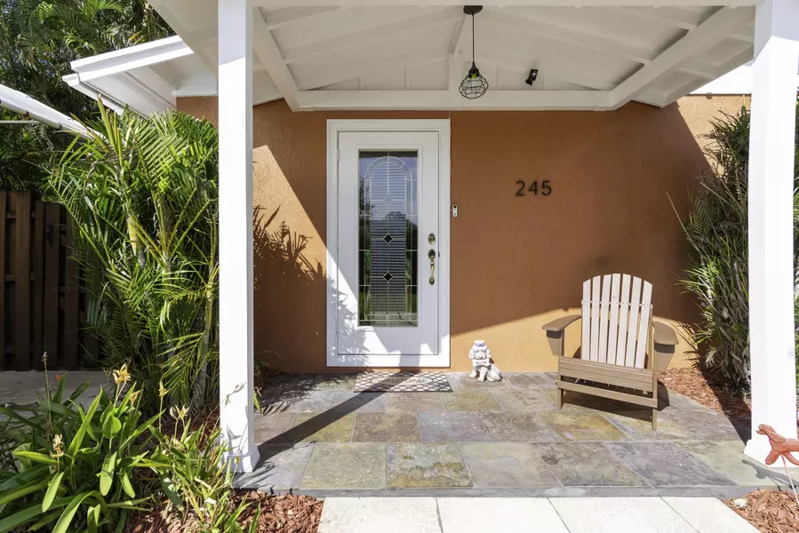 245 NE 12th ST, Delray Beach, FL 33444