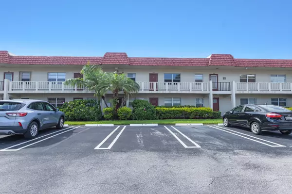 5 Abbey LN 205, Delray Beach, FL 33446