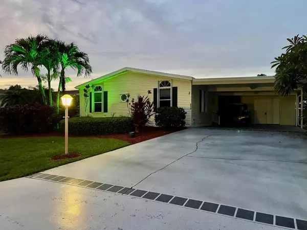 8020 Long DR, Port Saint Lucie, FL 34952