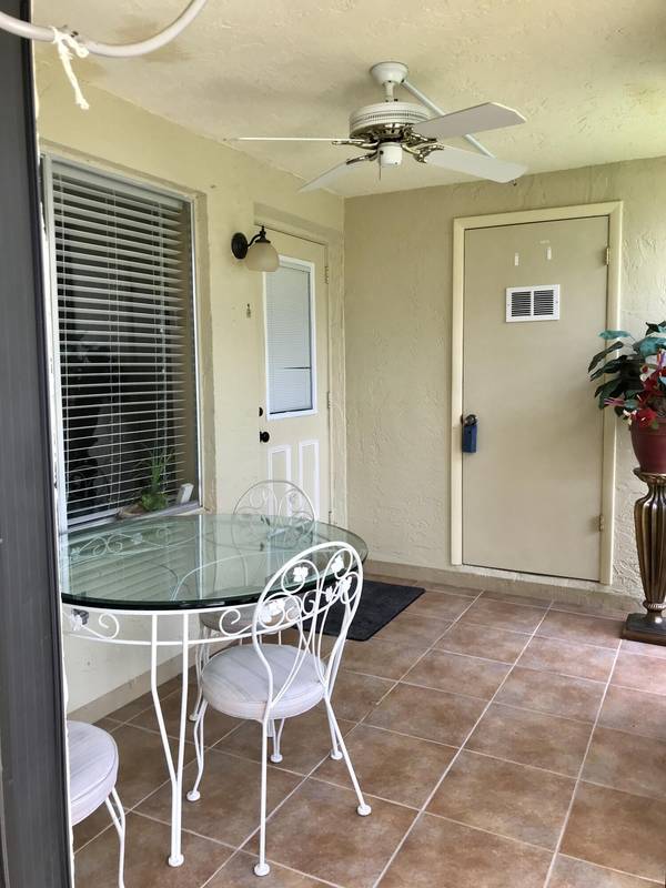 Greenacres, FL 33463,242 Pine Hov CIR D-1