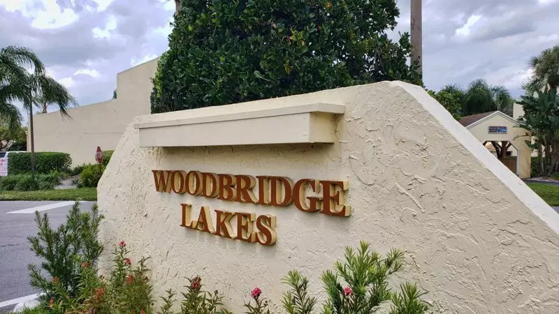 1571 Woodbridge Lakes CIR, West Palm Beach, FL 33406