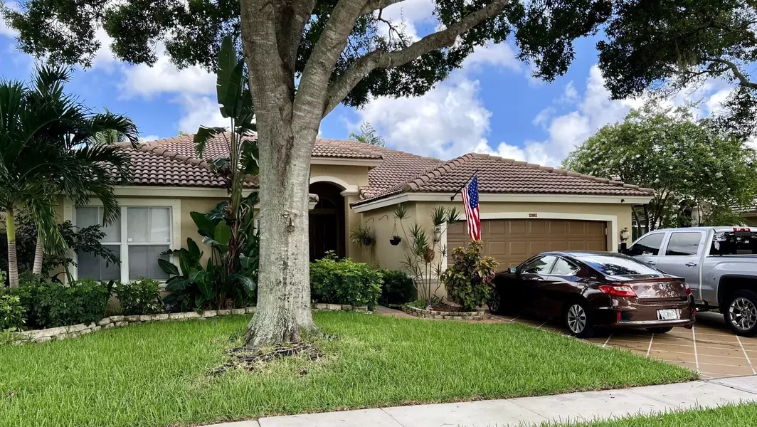 6790 Las Colinas LN, Lake Worth, FL 33463