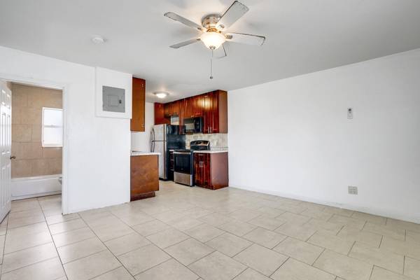 Riviera Beach, FL 33404,1127 W 28th ST A