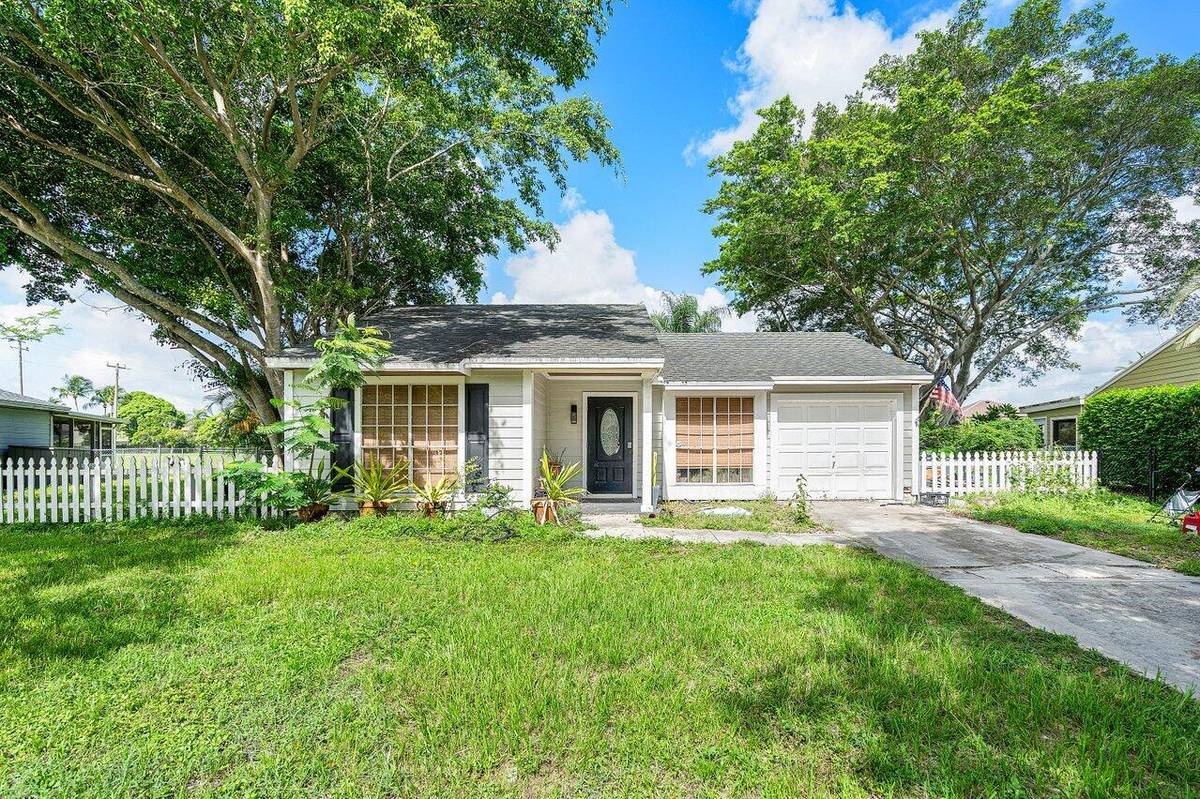 Boynton Beach, FL 33472,5364 Courtney CIR