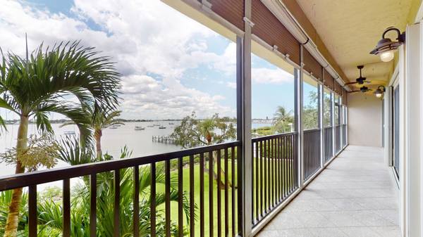 feature image of Discover Waterfront Elegance: A Stunning 2-Bed, 2-Bath Condo in Stuart, FL