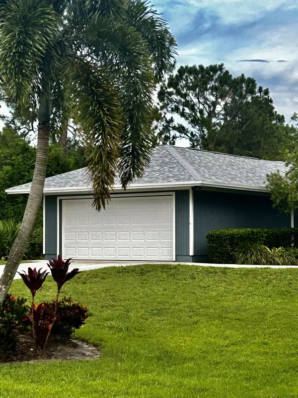 1580 SW Belgrave TER, Stuart, FL 34997