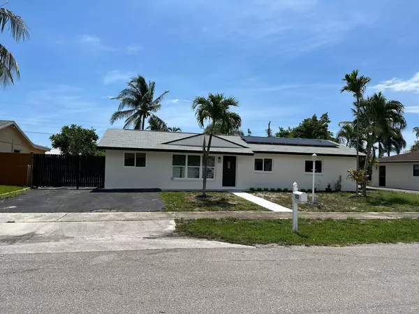 Lantana, FL 33462,502 S 13th CT